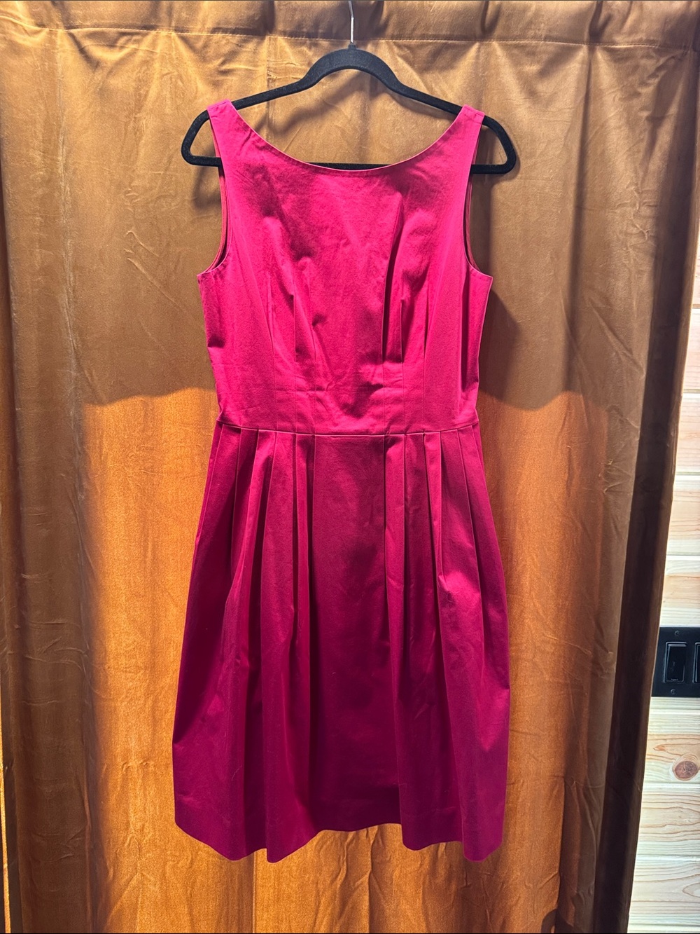 kate spade Fitted Sleeveless Midi Dress in Vibrant Magenta w/ pockets!